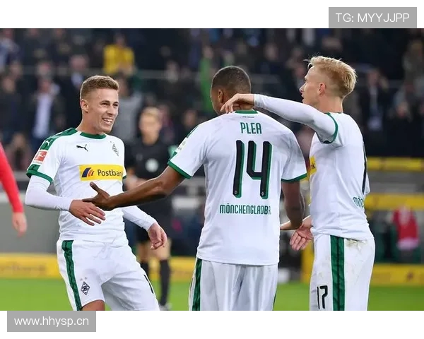 德甲足球队门的防守策略及体育竞技战术解析